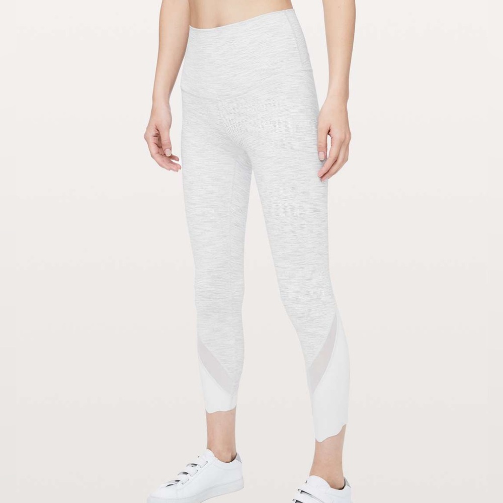 Lululemon NWT Wunder Under Crop II *Roll Down Scallop Luxtreme 24" WSNB/NMBS 6